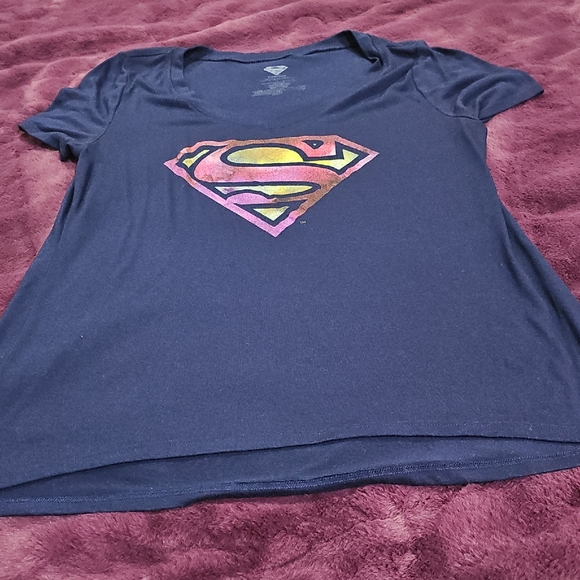 DC Comics Black Superman Emblem Tee - Picture 2 of 4